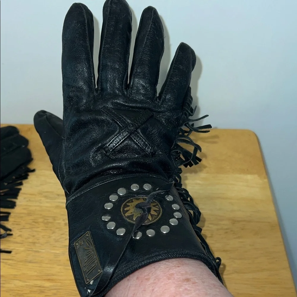 Harley-Davidson Willie® Black Leather Studded Fringe Gloves Vintage 0326261